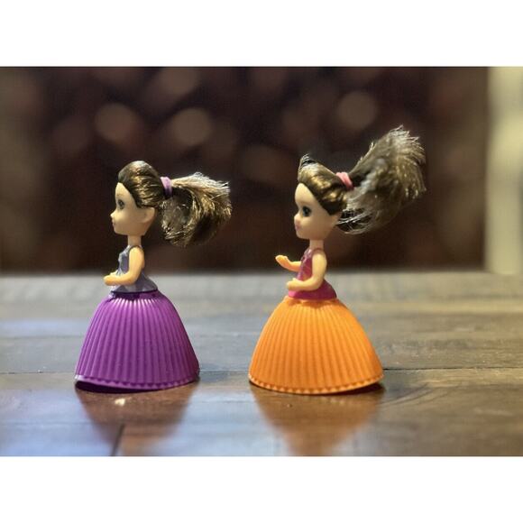 Emco Toys 2015 Set Of 2 Cupcake Dolls Orange Doll Purple Doll Hard To Find RARE - Picture 2 of 9